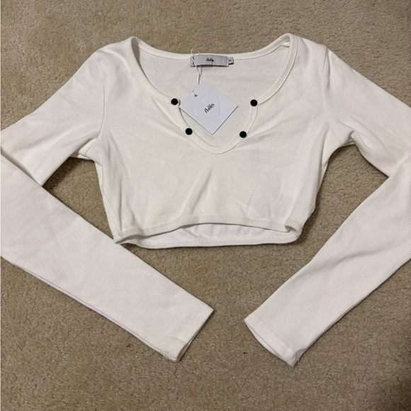 Adika Tops - Adika White Cropped Long Sleeve